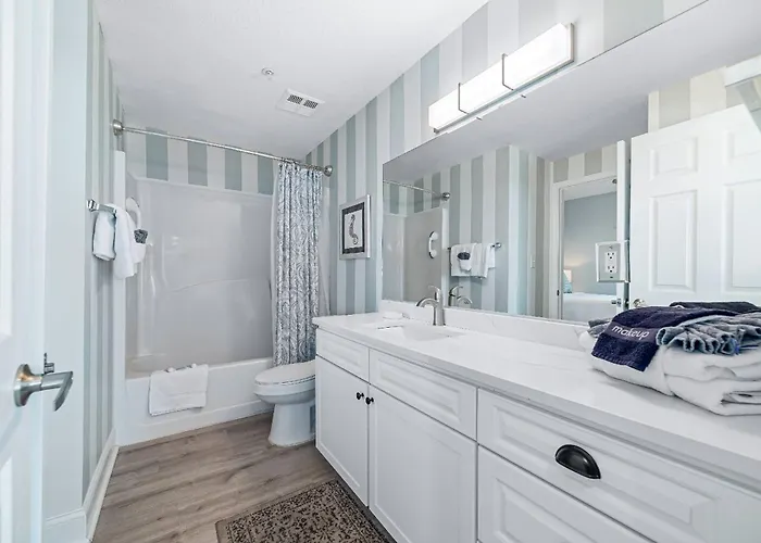 Holiday home Crystal Shores 1007