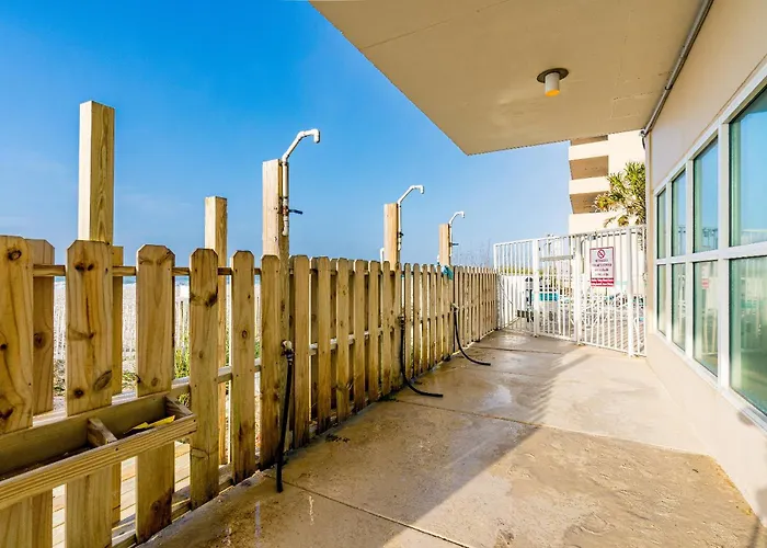 Crystal Shores 1007 Holiday home